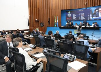 Três projetos estão previstos para a sessão ordinária desta terça-feira Três projetos estão previstos para a sessão ordinária desta terça-feira