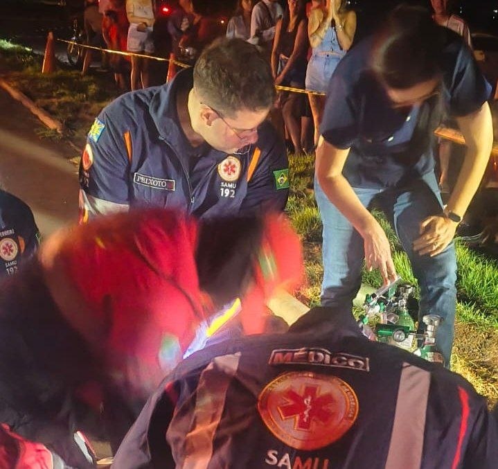 Jovem morre após ser arremessado em grave acidente de moto
