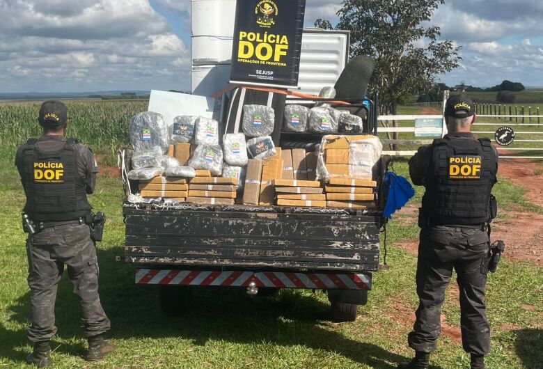 Homem é preso com meia tonelada de drogas em caminhão de mudança