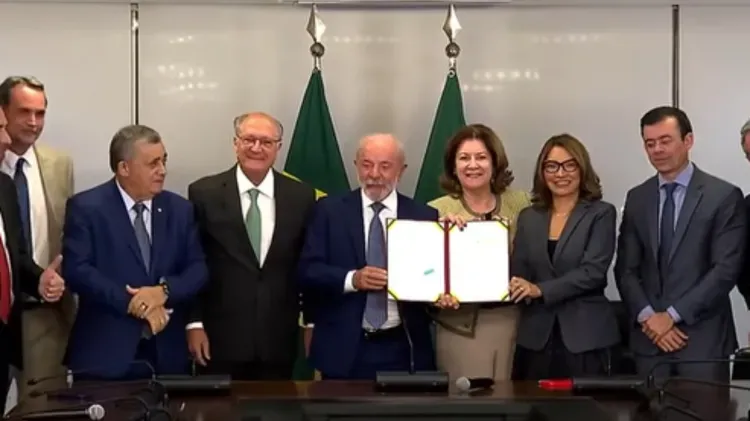 Lula zera imposto sobre compras internacionais de até US$ 50, a chamada “taxa das blusinhas”