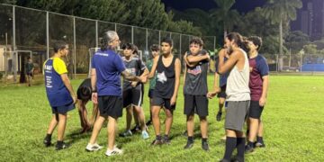 Rugby transforma rotina de jovens na Capital 