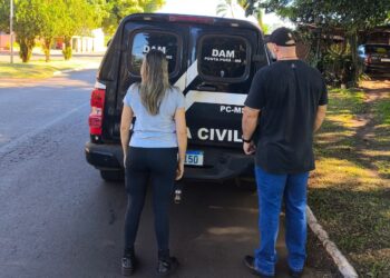 Homem é preso em flagrante por perseguir e agredir ex-companheira