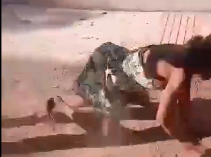 Mulher é espancada após suspeita de furto e vídeo gera revolta em Campo Grande