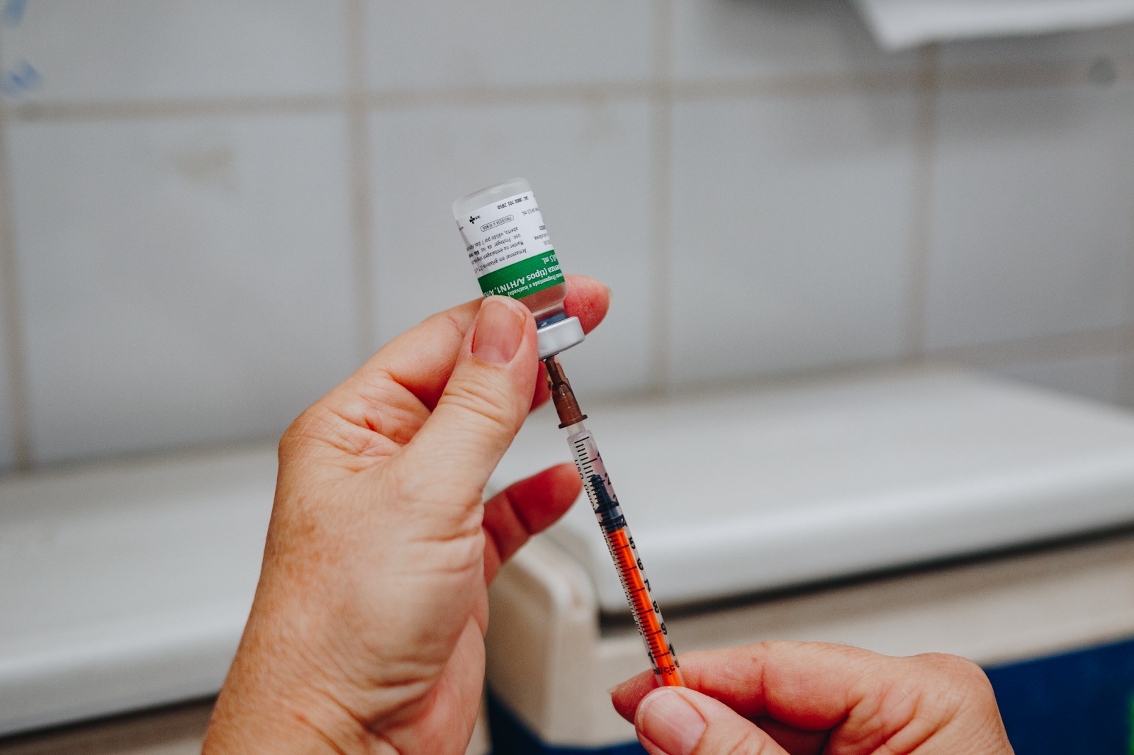Vacinação contra gripe terá plantão em três pontos amanhã