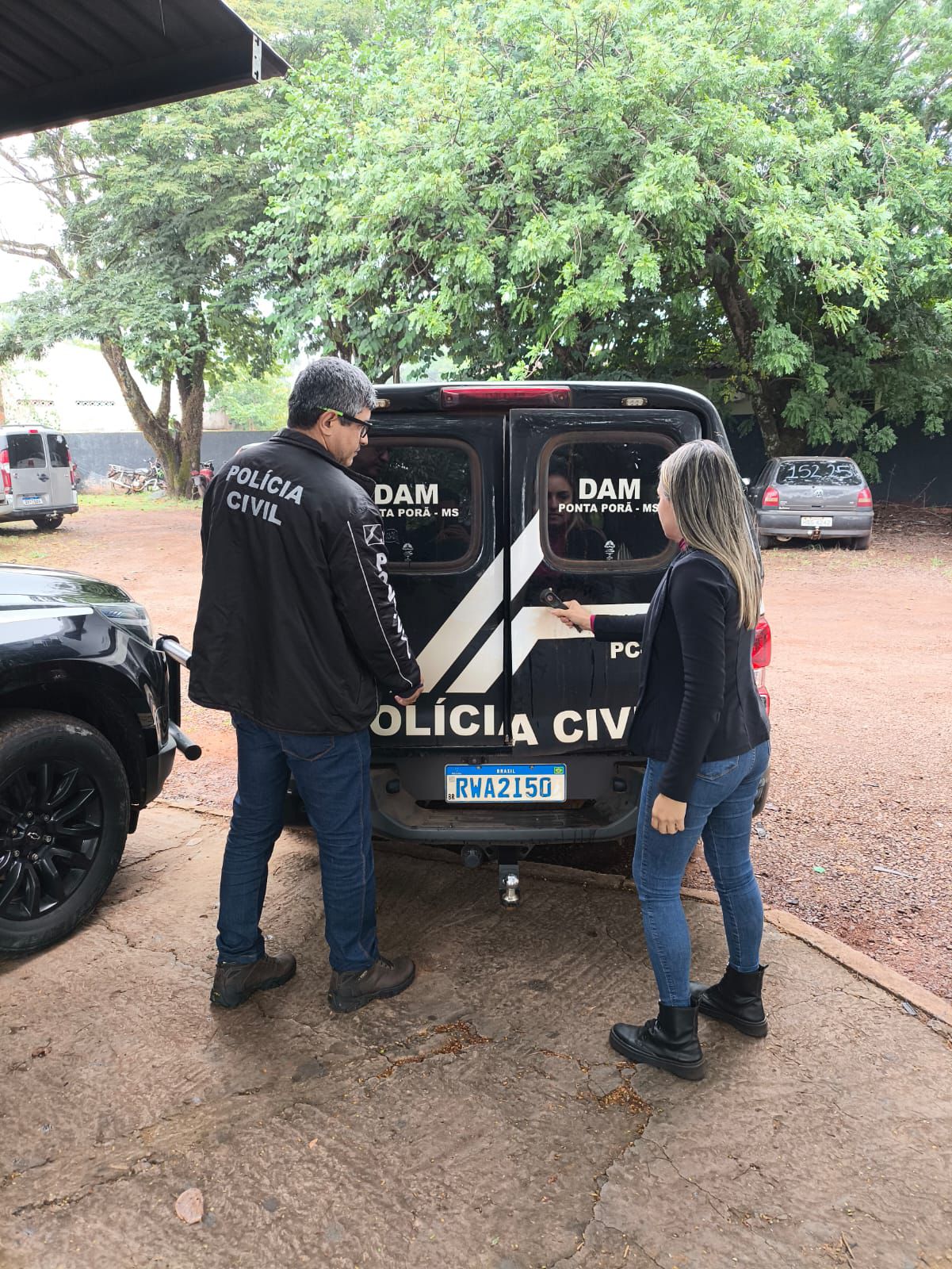 Homem é preso em flagrante após furtar caminhonete