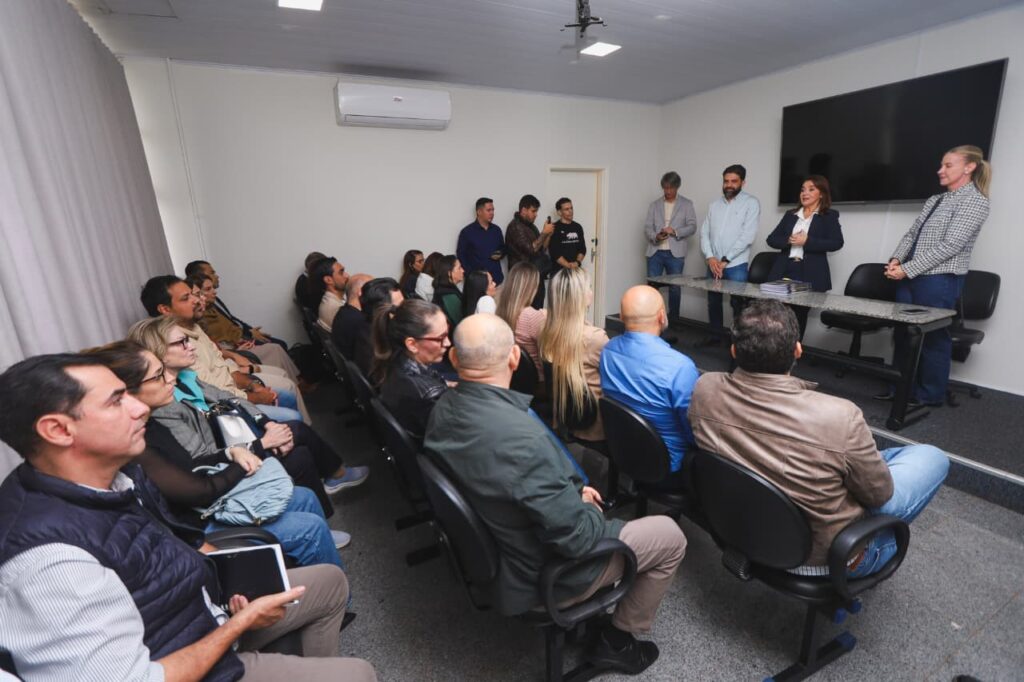 PrefCG reúne secretarias para alinhamentos dos próximos meses PrefCG reúne secretarias para alinhamentos dos próximos meses