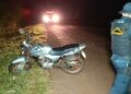 Jovem morre após acidente entre moto e carreta