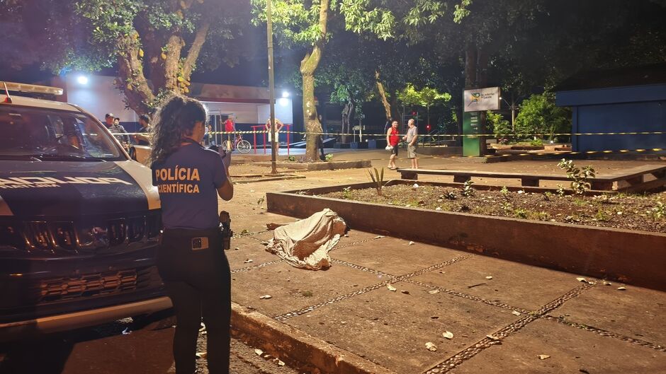 Após recusar socorro, homem é achado morto em praça