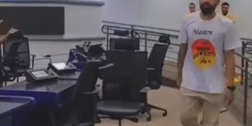 Mestre Amauri  representa a Capoeira e recebe a Medalha Legislativa “Professor Mair Valdovino Júnior”
