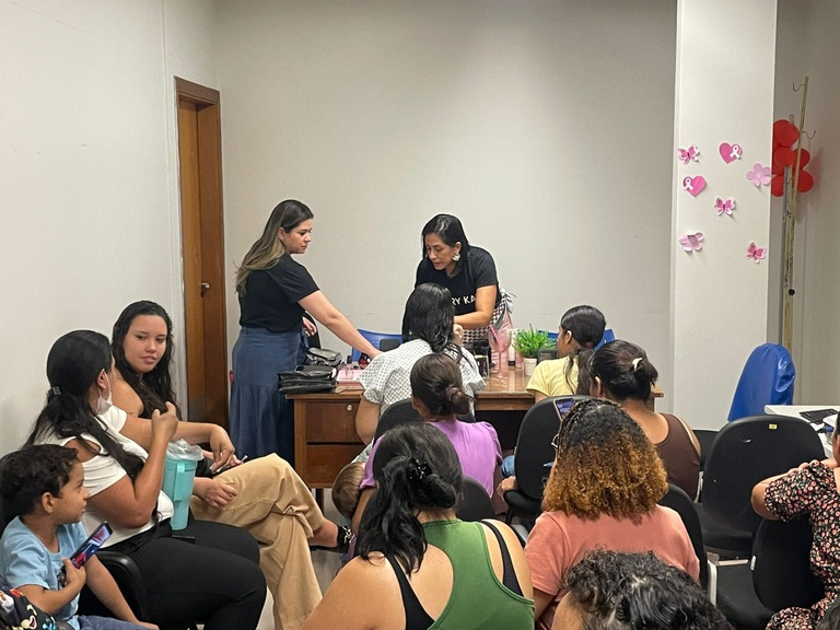 Pequenos gestos que salvam vidas: hospital promove homenagem a doadoras de leite materno