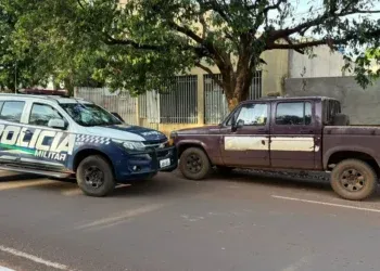 Caminhonete furtada de madrugada é recuperada horas depois