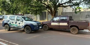 Caminhonete furtada de madrugada é recuperada horas depois