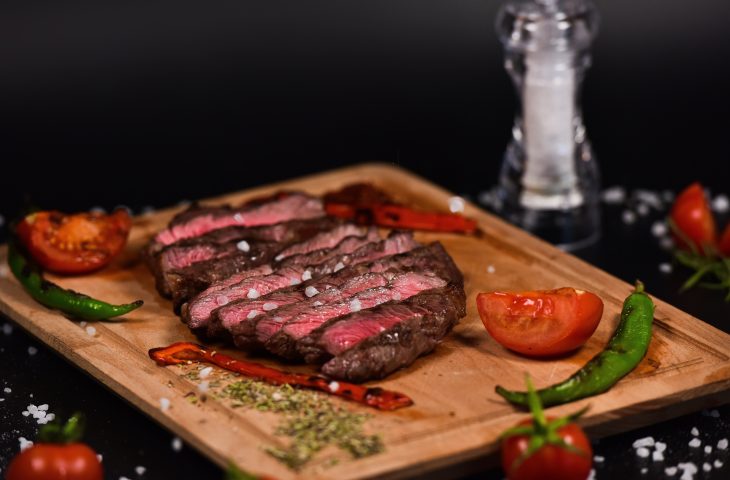 Dia das Mães: preços de itens para churrasco variam até 242% em Campo Grande