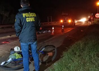 Ciclista morre atropelado na BR-463 e polícia busca veículo envolvido