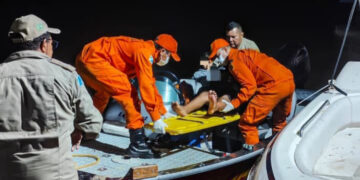 Menino é resgatado de barco após picada de cobra no Pantanal