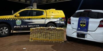 Motorista foge de bloqueio e abandona carro com mais de 240 kg de maconha na MS-164