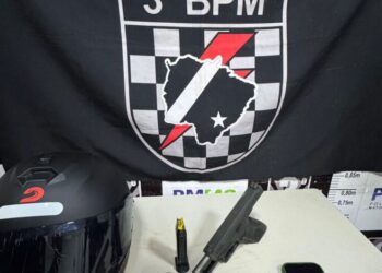 Motociclista é levado à delegacia após dar entrada em hospital armado