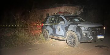 Confronto com o Choque termina com suspeito morto, prisão e arsenal do crime apreendido