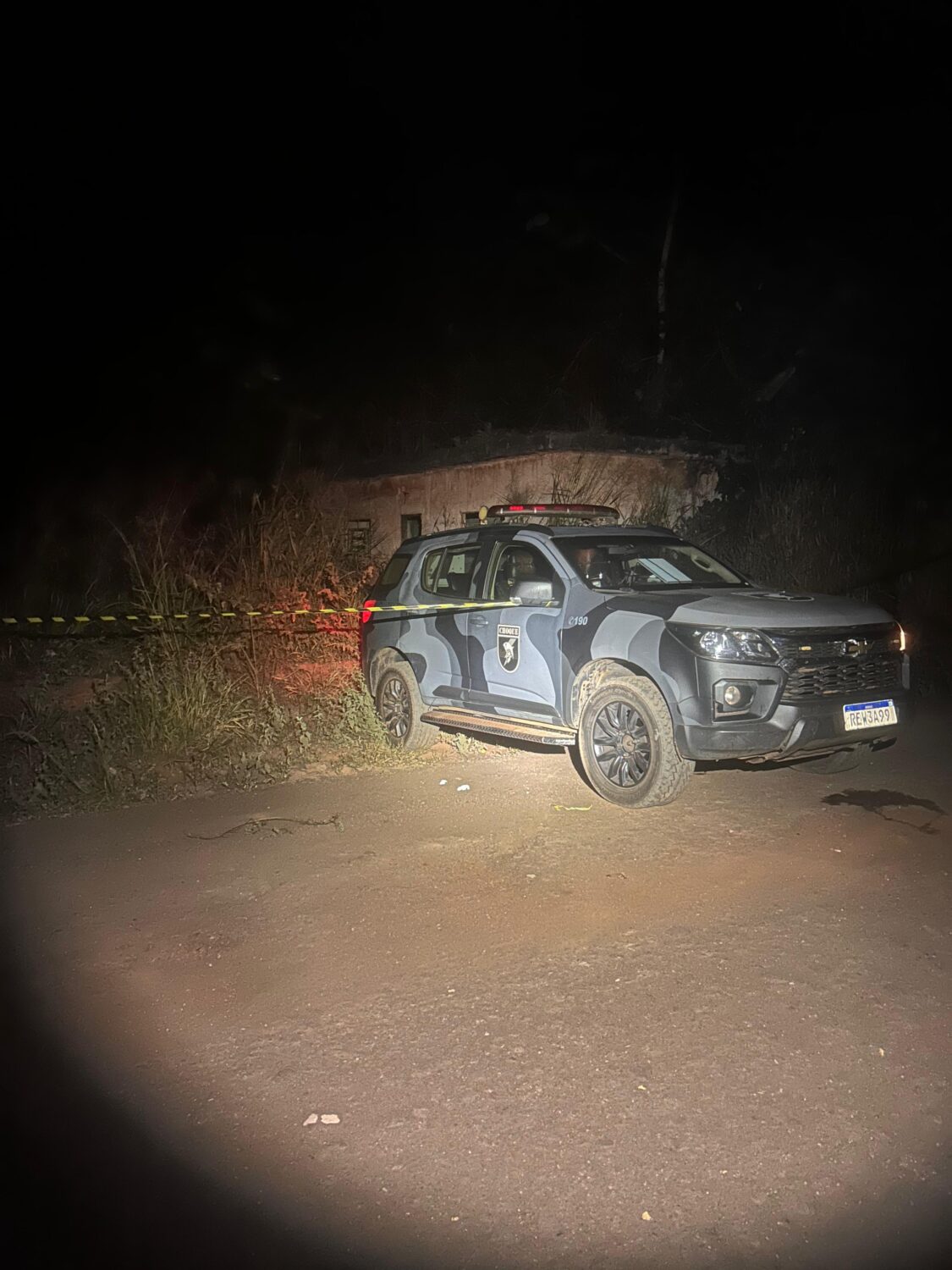 Confronto com o Choque termina com suspeito morto, prisão e arsenal do crime apreendido