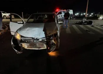 Acidente grave deixa motociclista inconsciente e motorista é preso Acidente grave deixa motociclista inconsciente e motorista é preso