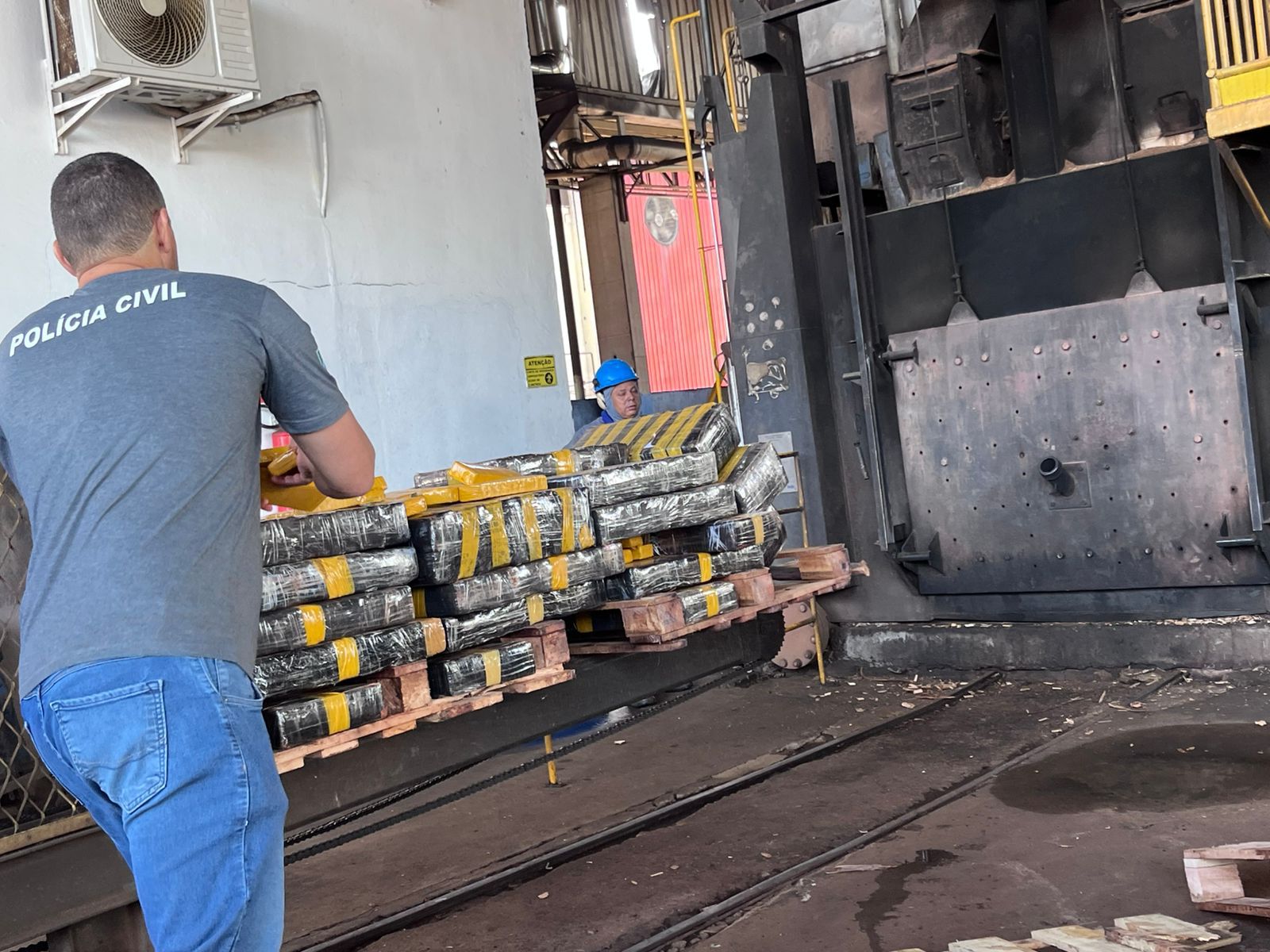 Mais de uma tonelada de drogas é incinerada em operação na fronteira de MS