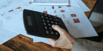 Atendimento gratuito ajuda contribuintes na declaração do Imposto de Renda em Campo Grande
