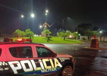Criança é resgatada sozinha em rodovia no interior
