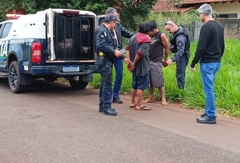 Justiça mantém presa dupla suspeita de matar homem por ciúmes de adolescente