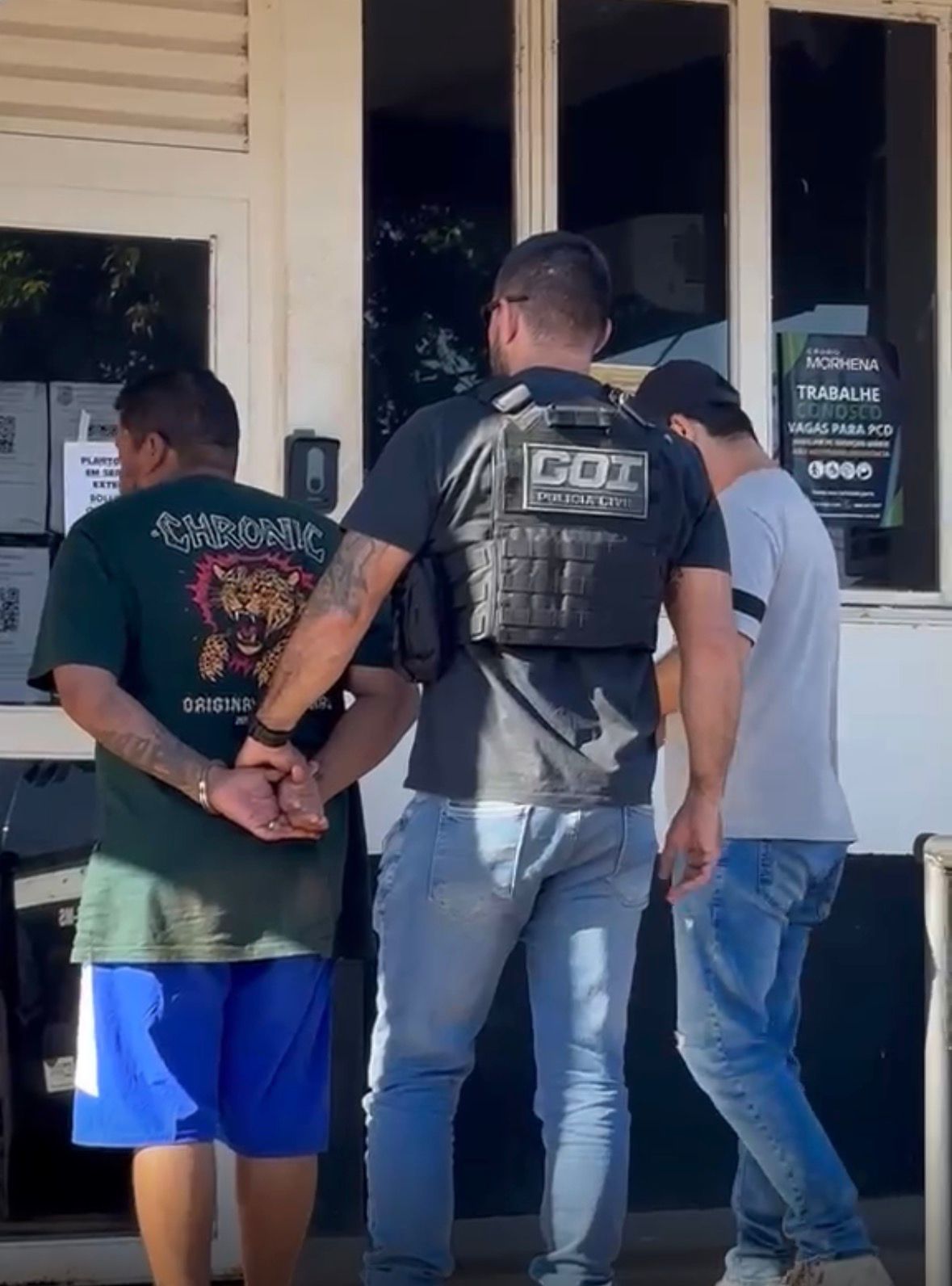 Vídeo: discussão acaba em morte após homem levar pedrada; autor foi preso pelo GOI
