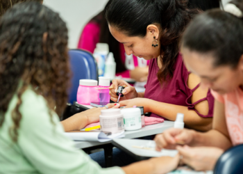 Semu oferece cursos de customização e manicure