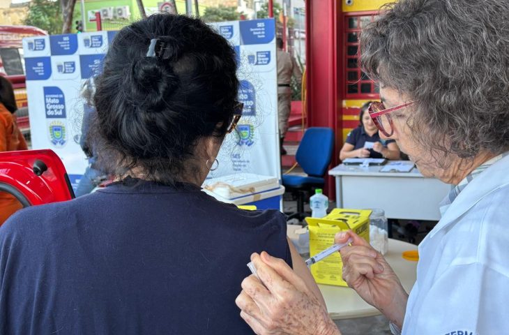 Drive contra gripe já aplicou quase 4 mil doses em Campo Grande e segue até domingo