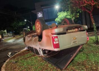 Acidente na BR-463 mata motorista e deixa três feridos Acidente na BR-463 mata motorista e deixa três feridos