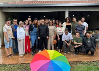 Em encontro com lideranças do PT, Emy Santos fortalece pré-candidatura à Câmara Federal Em encontro com lideranças do PT, Emy Santos fortalece pré-candidatura à Câmara Federal