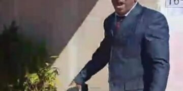 “Gritava ofensas e chamava de satanás”: Pai de santo é alvo de intolerância religiosa após pastor invadir terreiro 