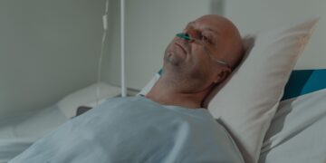 Leucemia atinge mais homens e diagnóstico precoce é fundamental para tratamento eficaz