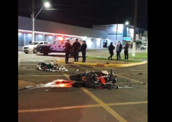 Farmacêutico morre em grave acidente de moto com caminhão