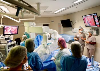 Com 4 cirurgias simultâneas entre 3 países, Hospital Cassems integra projeto inédito de robótica Com 4 cirurgias simultâneas entre 3 países, Hospital Cassems integra projeto inédito de robótica