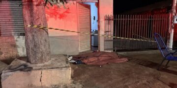 Tiroteio deixa dois mortos após ataque em via pública