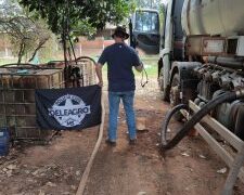 Diesel na calada da noite: motorista é preso furtando carga e vendendo combustível ilegal em MS