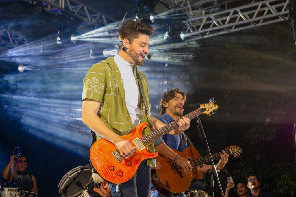 Arraial de Santo Antônio começa hoje com show do Munhoz e Mariano Arraial de Santo Antônio começa hoje com show do Munhoz e Mariano