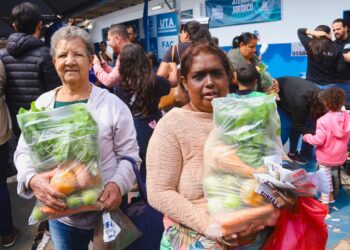Ação social converte recicláveis em alimentos na Capital Ação social converte recicláveis em alimentos na Capital