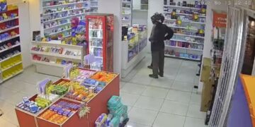 Suspeito de roubo a farmácia é preso após ação de policial de folga