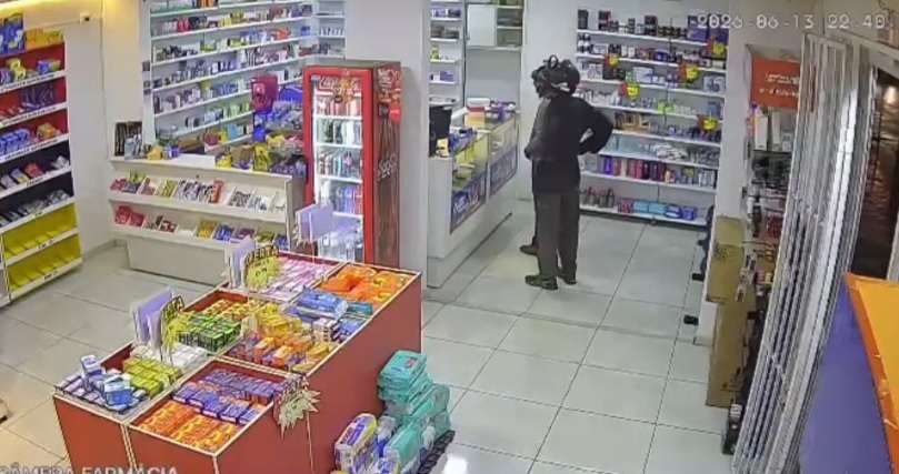 Suspeito de roubo a farmácia é preso após ação de policial de folga