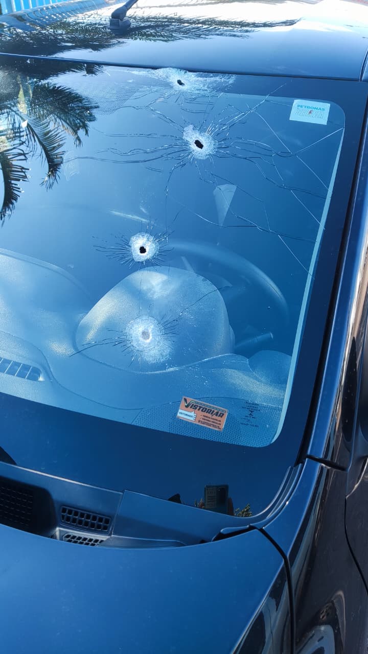 Vídeo: Homem é alvo de atentado a tiros ao sair de casa em Campo Grande