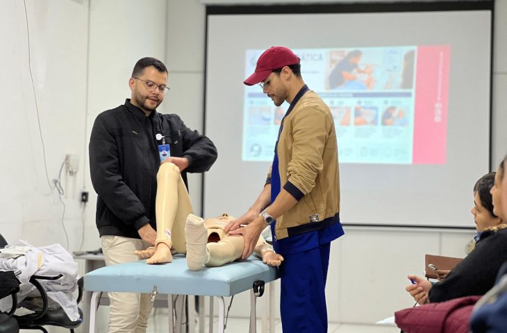 Hospital oferece capacitação gratuita para cuidadores de idosos