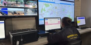 Defesa Civil emite alerta de chuvas e ventos intensos