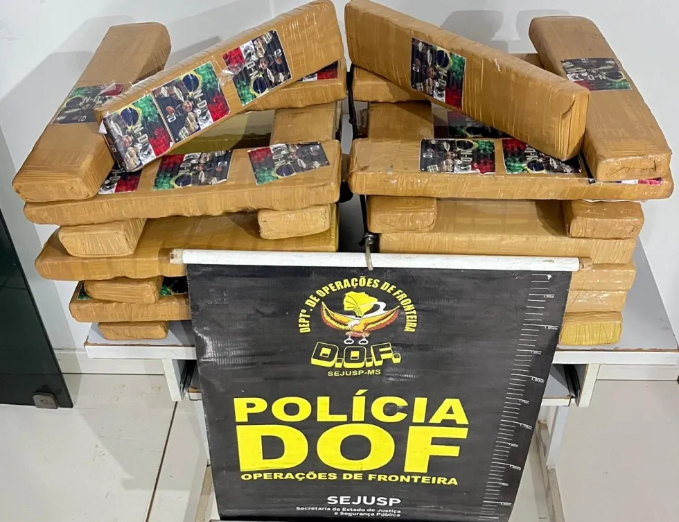 Passageira é presa com 27 kg de maconha em carro abordado pelo DOF na MS-162