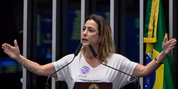 Soraya Thronicke aciona PGR após falas consideradas misóginas em podcast