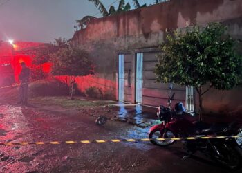 Com passagens por homicídio e tráfico, homem é morto após reagir à polícia Com passagens por homicídio e tráfico, homem é morto após reagir à polícia
