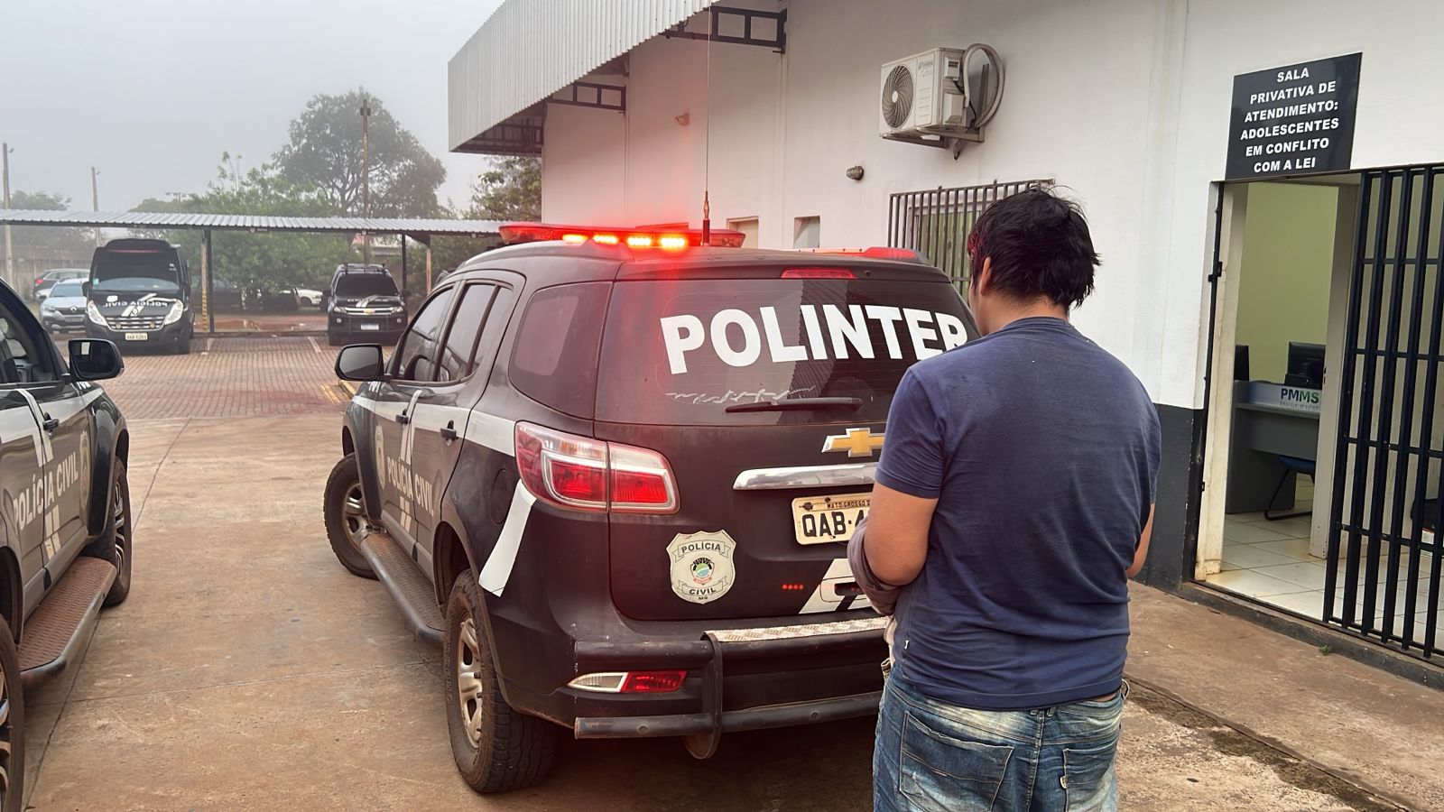 Condenado por roubo de veículo é capturado após ser localizado em residência